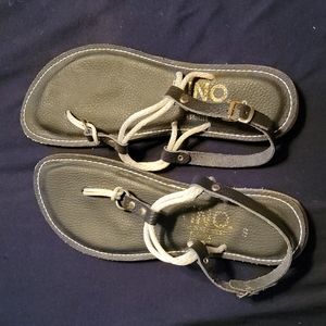 Like new, Kino sandles size 9